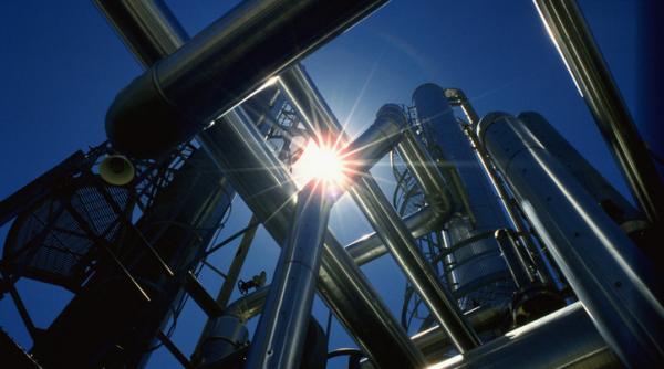 UE, acuzată că alimentează războiul lui Putin după ce, în 2025, ar fi cumpărat gaz natural lichefiat rusesc de 7,2 miliarde de euro