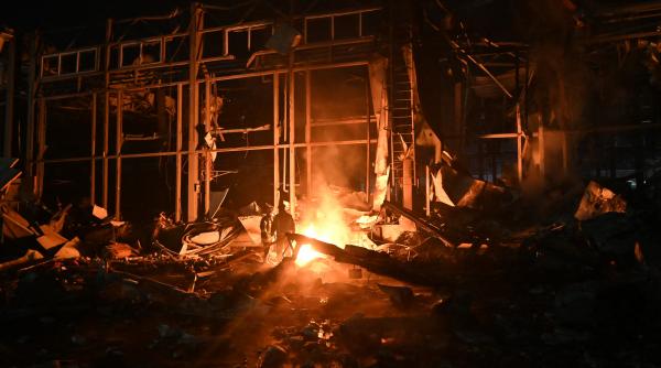 atacuri nocturne devastatoare in ucraina cel putin patru oameni au murit sase sunt raniti