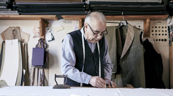 teama ca nu le mai ajung banii ii face pe romani sa si caute un al doilea loc de munca care sunt cele mai cautate joburi