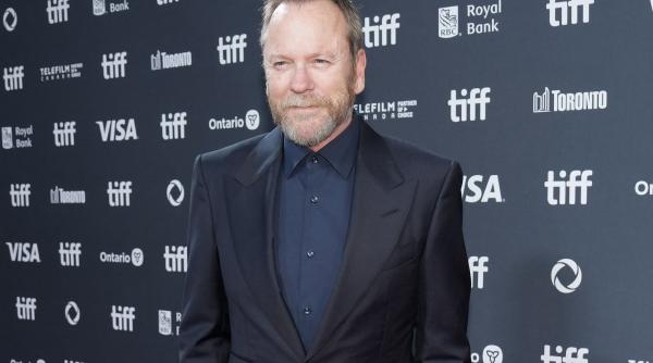 Actorul Kiefer Sutherland a fost arestat în Los Angeles, după ce ar fi agresat un şofer de ridesharing