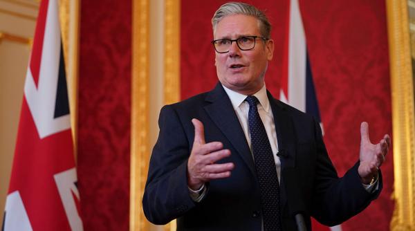 Guvernul britanic renunţă la planurile de a face obligatorie o carte de identitate pentru a lucra în Regatul Unit