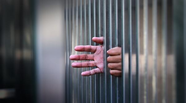 După ce a stat mai bine de 13 ani în închisoare pe nedrept, un bărbat a primit despăgubiri de 1,3 milioane de euro