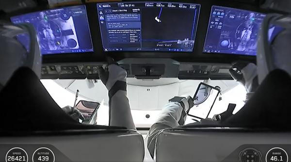 prima evacuare de urgenta din istorie de pe statia spatiala echipajul asteptat sa aterizeze din motive medicale