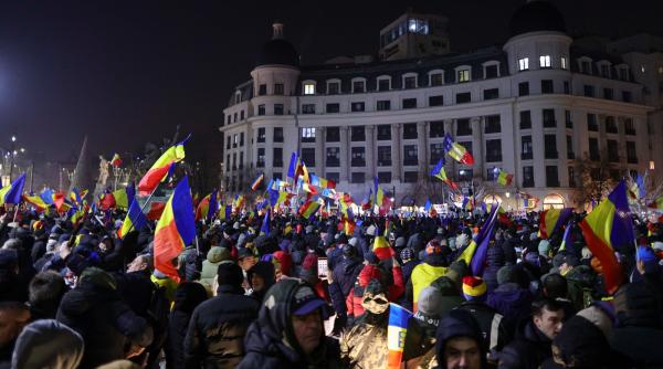 proteste in piata victoriei si piata universitatii din bucuresti impotriva guvernului si a legii vexler