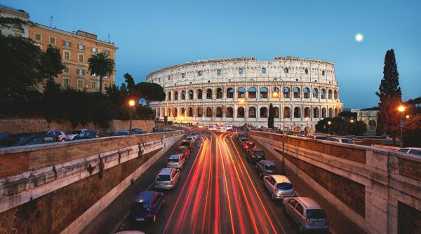  Roma limitează viteza maximă la 30 km/h în centrul istoric. Ce amendă vor plăti șoferii care nu respectă legea
