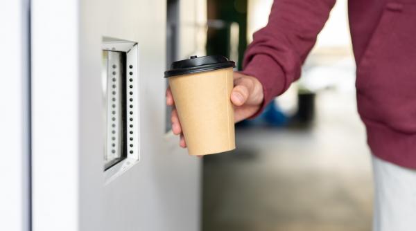 ​A fost concediat pentru 1,60 euro, restul de la o cafea de la automat. Judecătorul a decis că firma trebuie să-i plătească 18 salarii