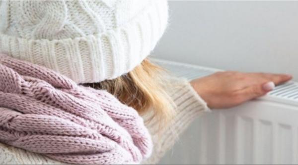 Avariile la reţeaua de termoficare din întreaga ţară cresc facturile românilor. Oamenii plătesc dublu la energie electrică