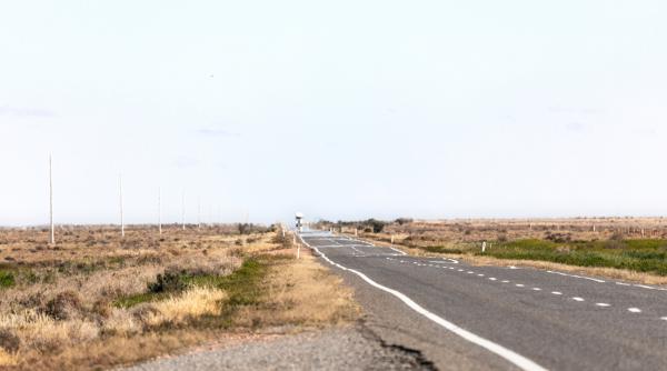 cel mai fierbinte oras din lume unde asfaltul se topeste si temperaturile sar de 48 c in ianuarie