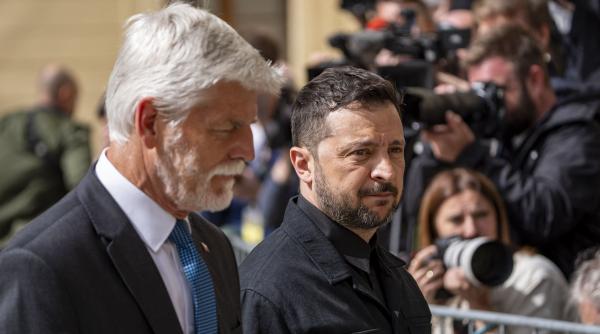 Președintele Petr Pavel: Cehia ar putea furniza Ucrainei avioane de luptă împotriva dronelor rusești