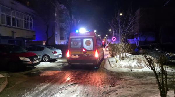 explozie intr un bloc din alba iulia un barbat cu arsuri grave zeci de oameni evacuati