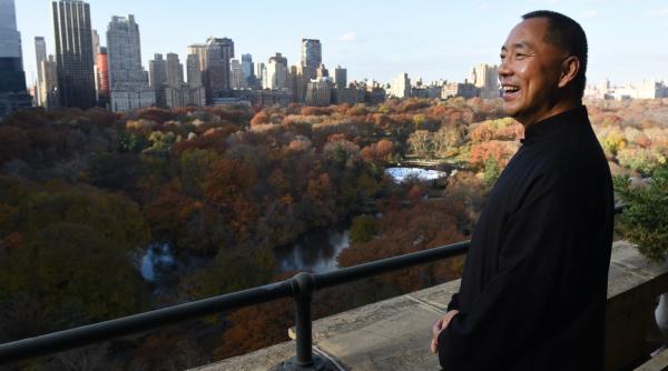 un miliardar cu iahturi avioane si conace spunea ca e budist si nu i pasa de lucruri acum nu mai are decat o celula in brooklyn