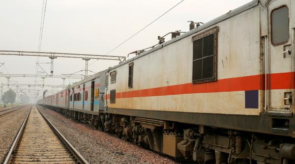 doua trenuri au deraiat in spania