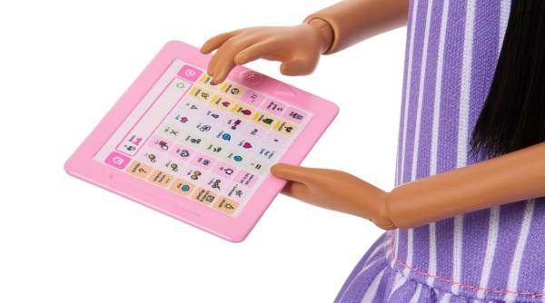 Mattel a lansat o Barbie autistă. Cum arată și ce este diferit la ea