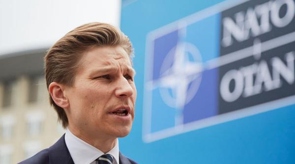 finlanda anunta ca nu isi retrage ofiterii din groenlanda in ciuda amenintarii sua cu tarife vamale