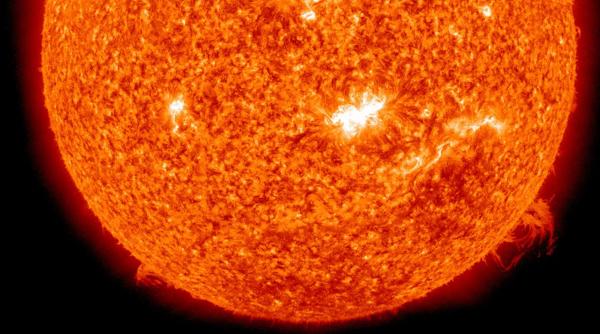 Cea mai puternică furtună geomagnetică din ultimii 23 de ani a „lovit” Pământul. NOAA: Radiațiile solare sunt de nivel S4