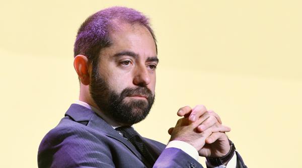 consilierul trimis de nicusor dan la davos explica pozitia romaniei nu putem fi primii care sar in ringul de box nici ultimii