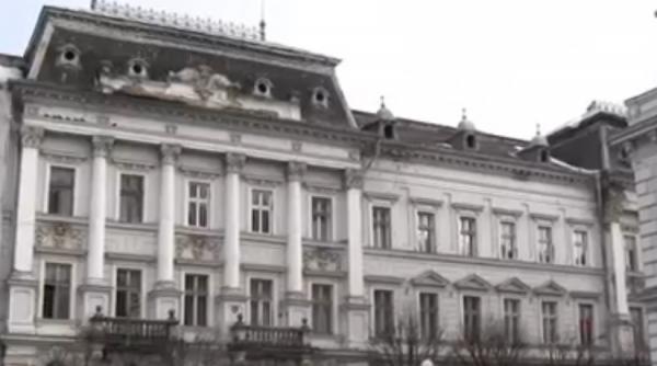 primaria arad trebuie sa recupereze 84 000 de euro de la strainii care au cumparat apartamente in cladiri istorice dar le au abandonat