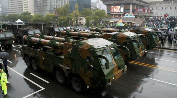 racheta monstru a coreei de sud intra in serviciu hyunmoo 5 cea mai puternica racheta antibunker non nucleara