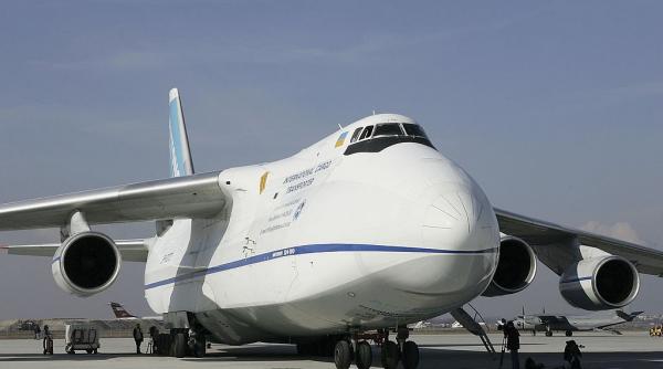 Rusia restaurează avioane vechi de 30 de ani pentru a rezolva problema deficitului tot mai mare din flota ţării