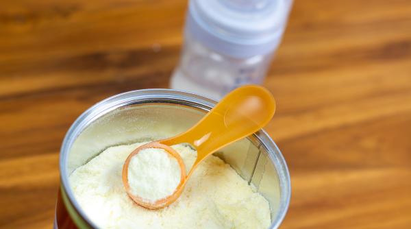 Alertă alimentară globală. Lactalis retrage din magazine laptele praf, într-o operațiune internaţională: Lista țărilor vizate