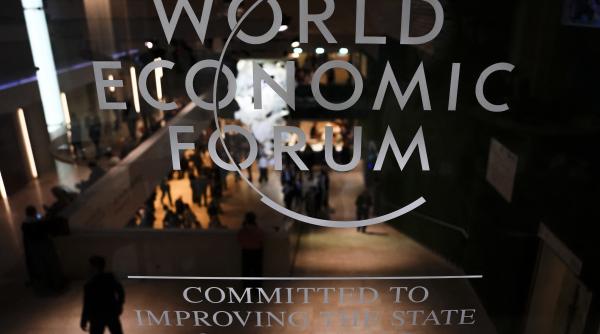 Evacuare de urgenţă, miercuri seară, la Forumul Mondial de la Davos, după ce un incendiu a izbucnit lângă un hotel