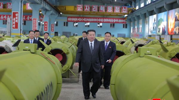 "Pericolul este global". Phenianul produce anual material pentru a fabrica până la 20 de arme nucleare
