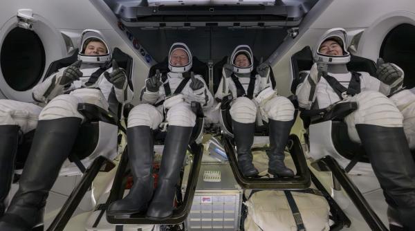 Astronauții au dezvăluit dispozitivul medical esențial folosit în criza de sănătate ce a dus la prima evacuare medicală NASA