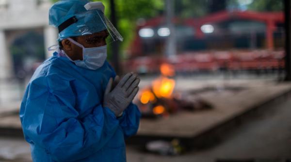 Experții în sănătate se grăbesc să limiteze focarul virusului mortal Nipah. Boala care a inspirat filmul „Contagion” nu este tratabilă