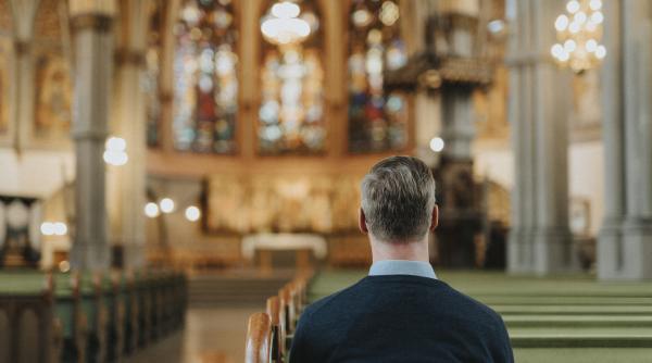 Religia în Europa se schimbă dramatic: Tot mai mulți oameni devin atei. Numărul creștinilor a scăzut enorm în ultimii ani