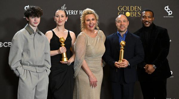 Stephen Graham, actorul din Adolescence, a povestit cum a pierdut Globul de Aur într-un aeroport, la câteva ore de la decernare