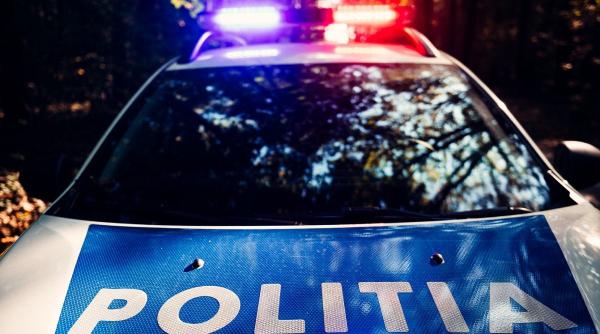 o femeie a murit dupa ce ar fi fost acrosata de un motostivuitor condus de un barbat baut intr un depozit din arad