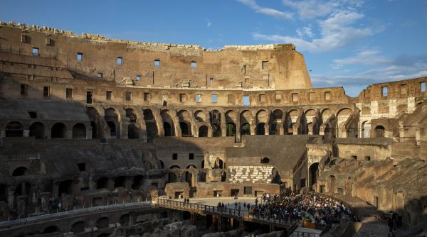 Pasajul secret al împăraților de sub Colosseum va fi deschis turiștilor. Arheologii au descoperit noi fresce și artefacte antice