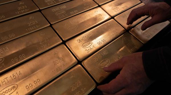 Rusia a crescut cu 800% exporturile de aur către China