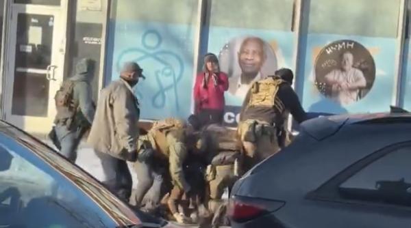 un nou incident in care sunt implicati agenti federali la minneapolis un barbat a murit dupa ce a fost impuscat de ofiteri