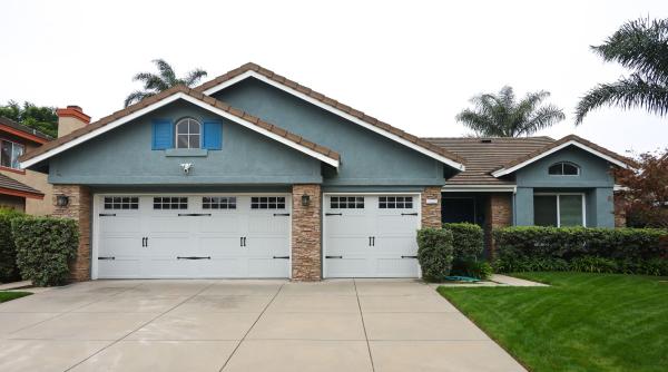 ce a descoperit un barbat sub aleea din fata casei acum va scoate comoara la licitatie