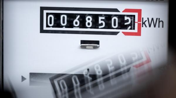 Șeful ANRE anunță că și-a schimbat și el furnizorul de energie, alături de peste 650.000 de români. Cât plătește acum