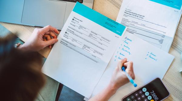 tva ul de pe factura creste pretul final seful anre orice reducere de taxe s ar vedea rapid in facturi am facut si simulari