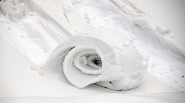 fenomen rar si spectaculos in muntii din turcia produs de ninsoare si vant ce sunt rulourile de zapada si cum se formeaza