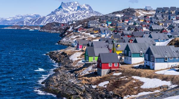 trump i a speriat pe turistii care vin in groenlanda unii isi anuleaza sejurul altii vor sa vada zona inainte sa devina americana