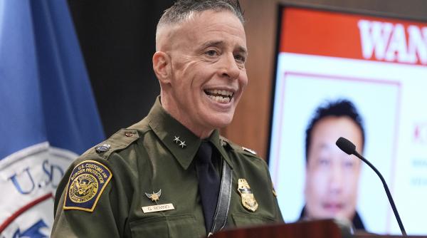 algoritmul meu nu mi l arata de ce l a redus la tacere administratia trump pe gregory bovino pe retelele sociale