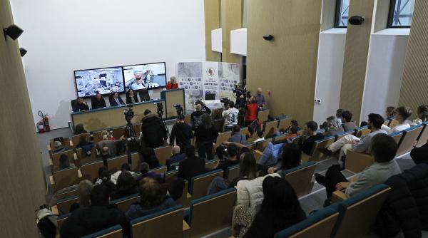 Crește numărul de studenți care renunță la facultate în Capitală și marile orașe. Le lipsesc 1000 de euro/lună pentru a putea trăi aici