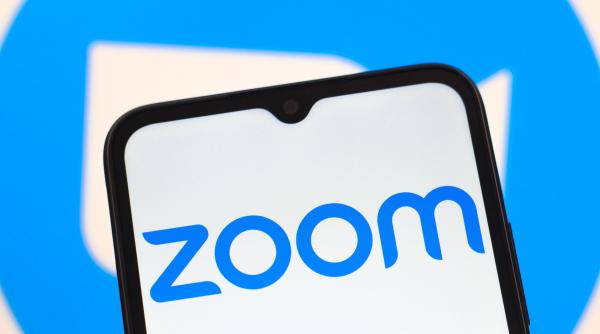Franța va interzice oficialilor să folosească platformele americane, chiar și Zoom și Google Meet