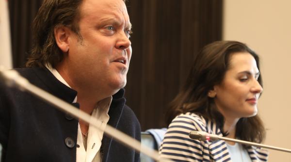 romania va fi promovata in mai multe capitale ale lumii printr un turneu international organizat de charlie ottley