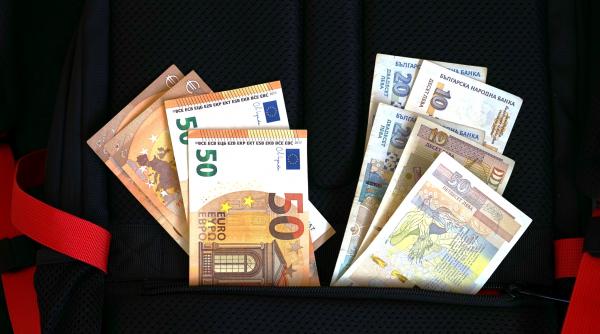Leva dispare, euro rămâne. Ce se schimbă pentru bulgari de la 1 februarie