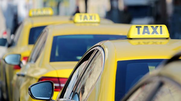 Un nou atac șocant comis de minori: Doi adolescenți au înjunghiat un taximetrist la final de cursă