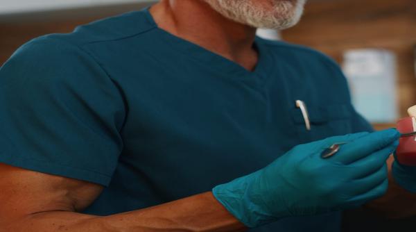 cand este recomandat implantul dentar indicatii medicale