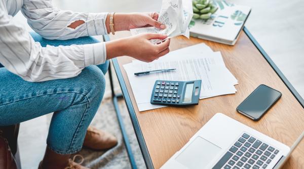 persoana decedata cu amenzi sau datorii anaf se mostenesc sau nu cine plateste