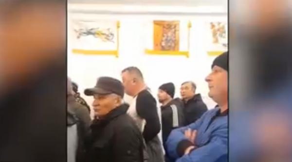 scandal in 2 primarii din judetul hunedoara din cauza impozitelor oamenii le au cerut socoteala primarilor de ce platesc 1 000 lei