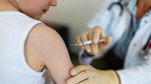 Cazurile de rujeolă au explodat în SUA din cauza ratei mici de vaccinare. Expert: “Începe să pară următoarea pandemie”