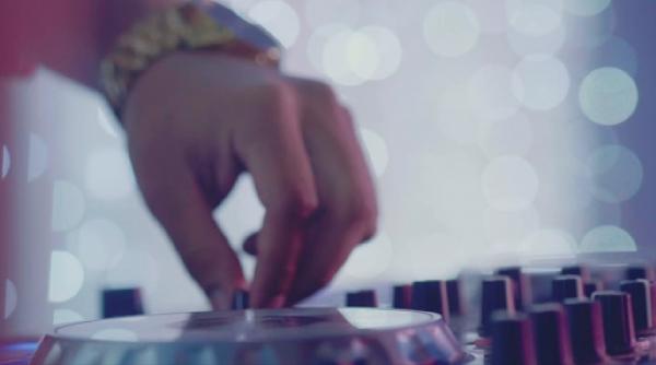 florin romanul care a colaborat cu armin van buuren si david guetta cei care i au consolidat standardele de productie muzicala